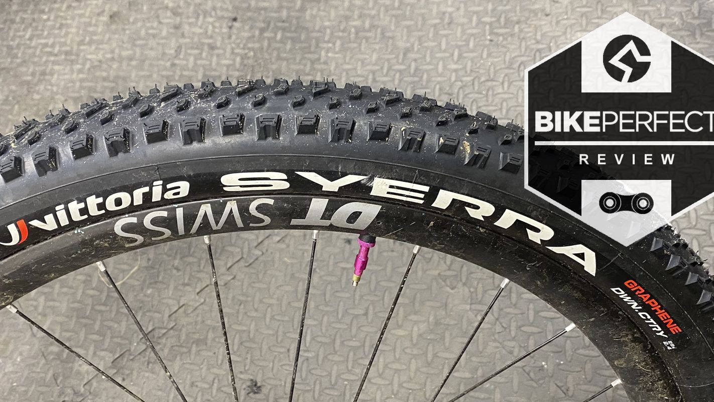 Vittoria Syerra Down Country 29x2.4 Black - Smith Creek