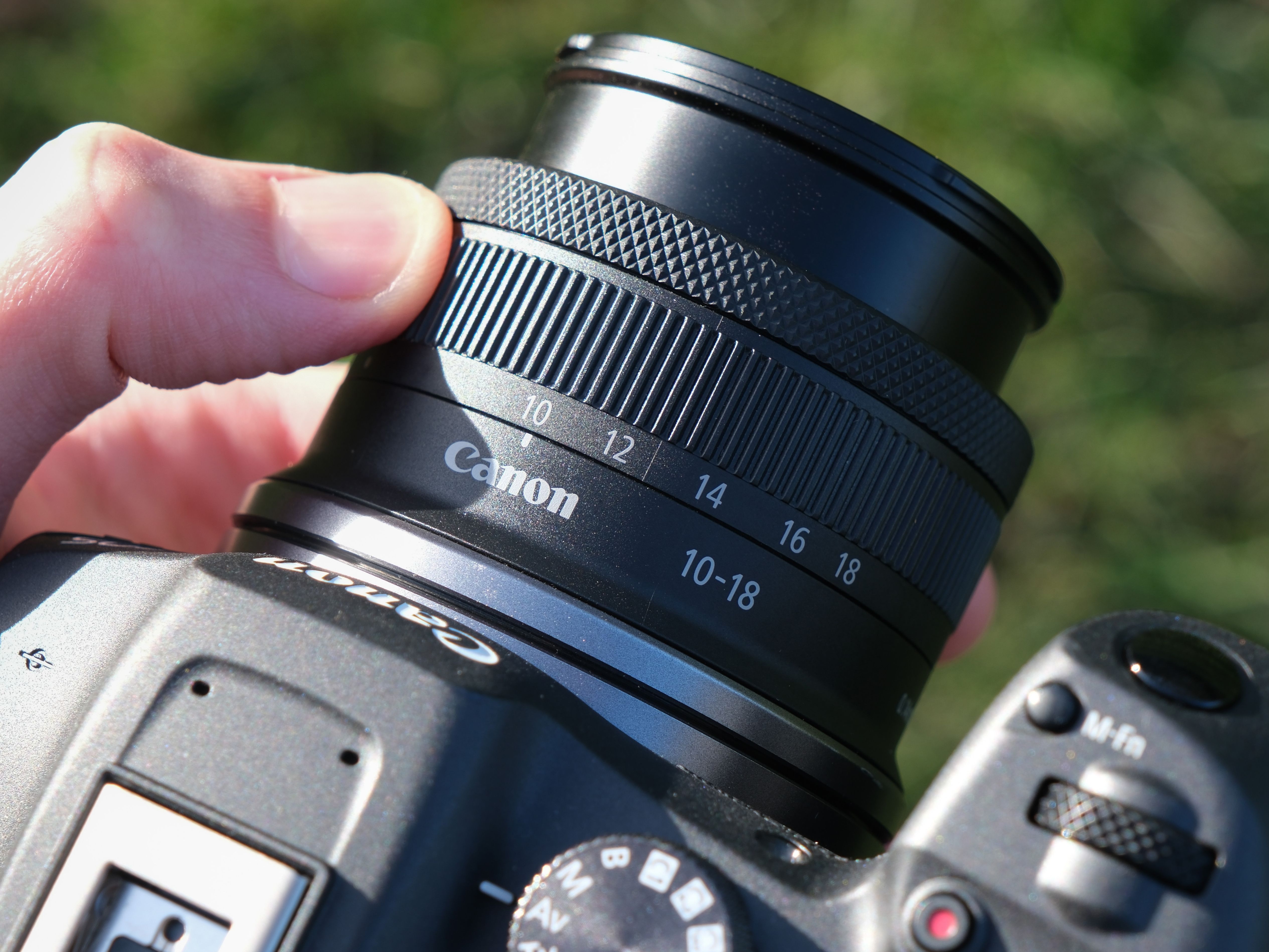 RF-S 18-45mm F4.5-6.3 IS STM 美品 RFマウント Canon RF-S18-45mm F4.5-6.3 RF-S18-45mm F4.5-6.3 IS STM φ49mm