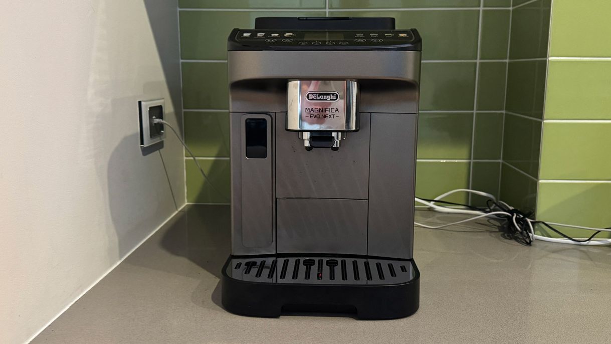 De'Longhi Magnifica Evo Next espresso machine review: a competent