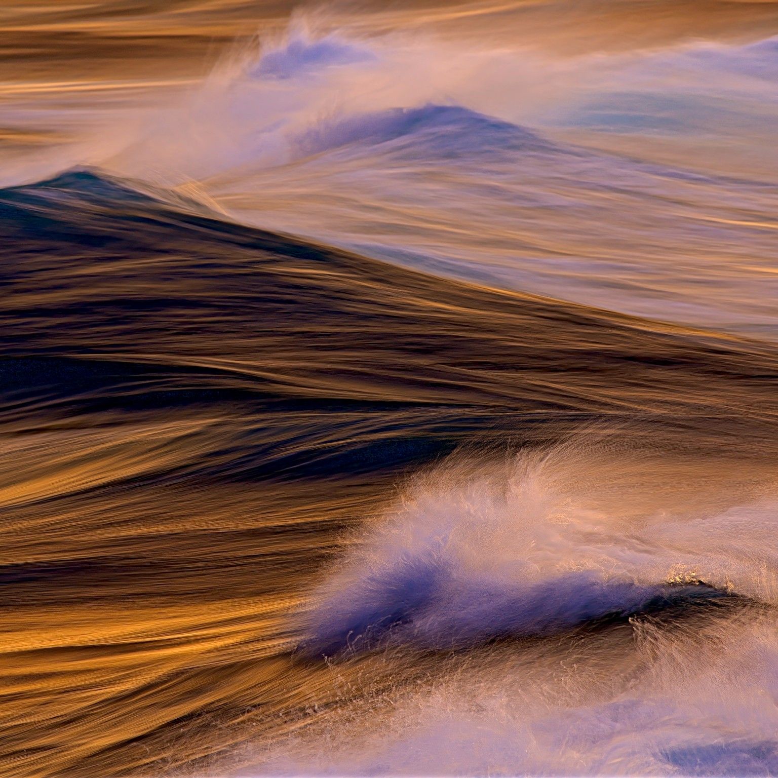 Why Pen Densham photographs waves at dusk on a 400mm lens at f/40
