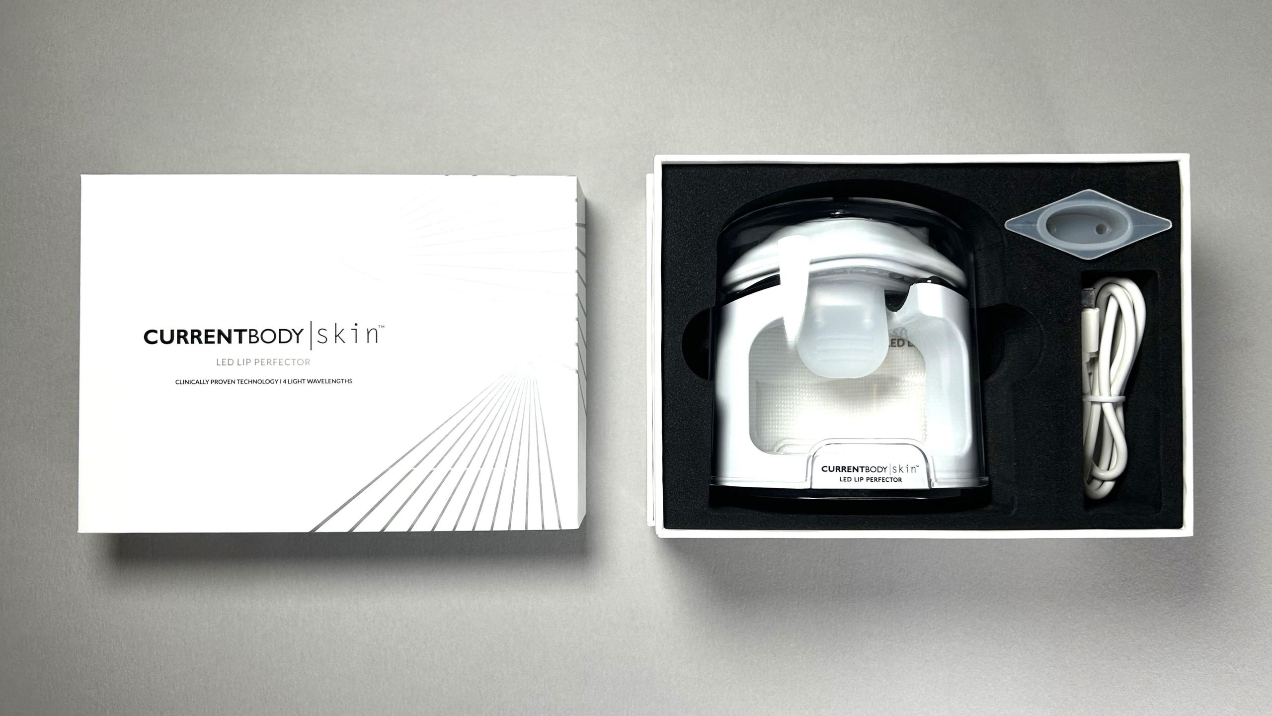 CURRENTBODY LED LIP PERFECTOR 【公式通販】