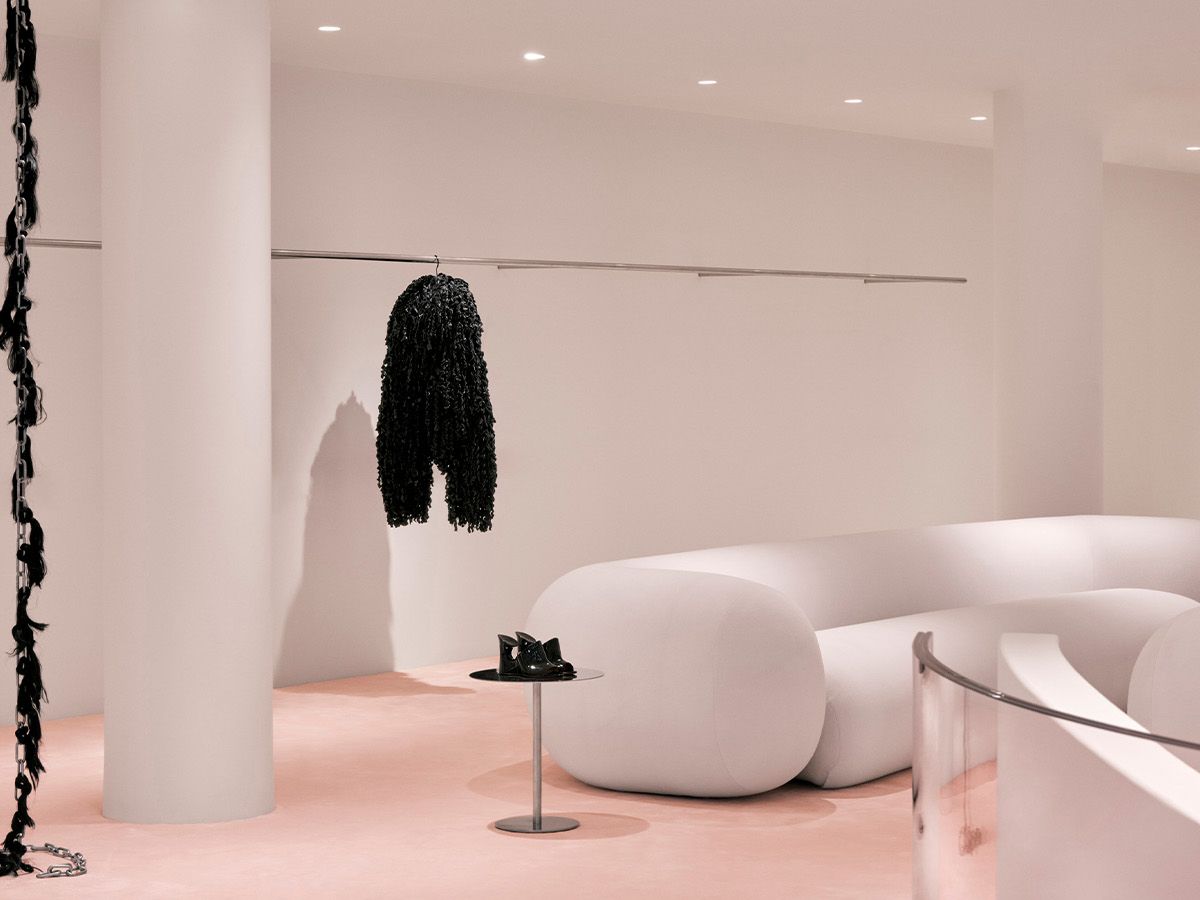 Inside Alaia display picture 1