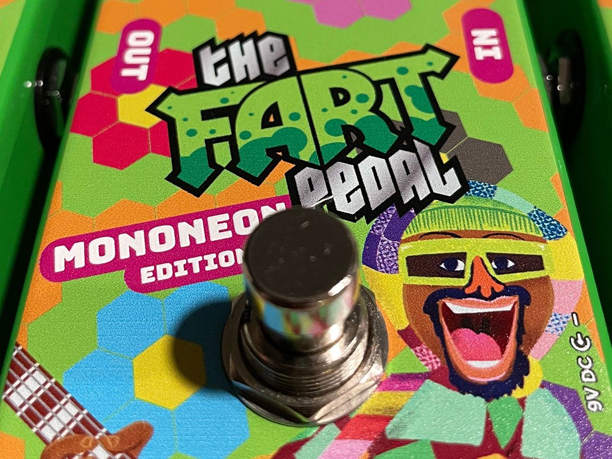 ギター The Fart Pedal Mononeon Edition MonoNeon honored with first-ever signature Fart Pedal