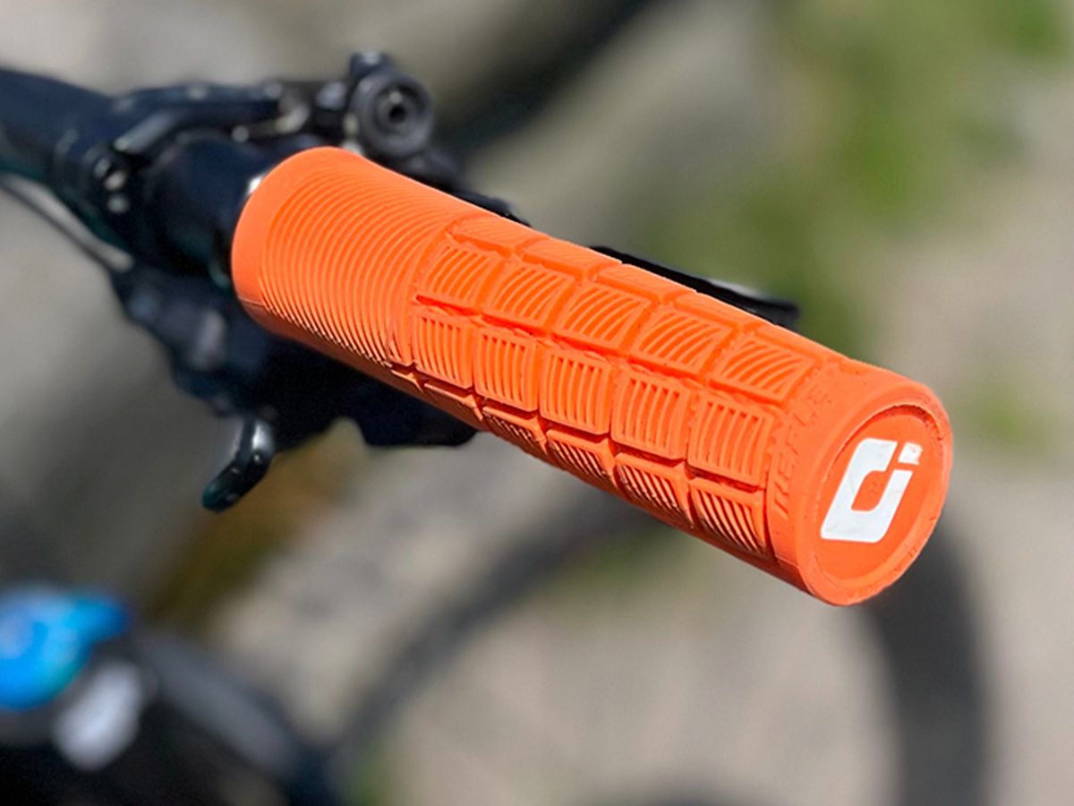 自転車本体 Fun mtb handle bar / stem / grip Fun mtb handle bar / stem / grip