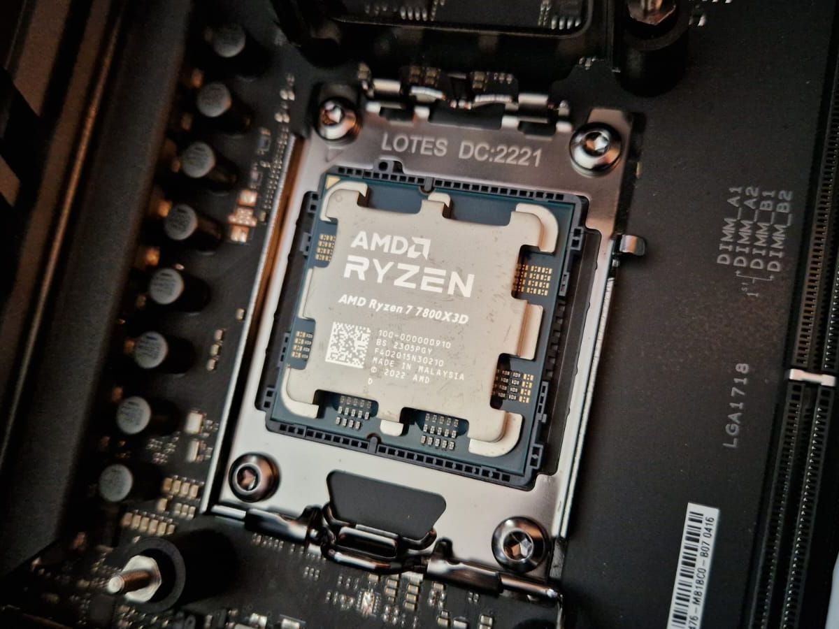 【新品】[CPU] AMD Ryzen™ 7 7800X3D／デスクトップ Amazon.co.jp: INLAND マイクロセンター AMD Ryzen 7 7800X3D 8-Core16