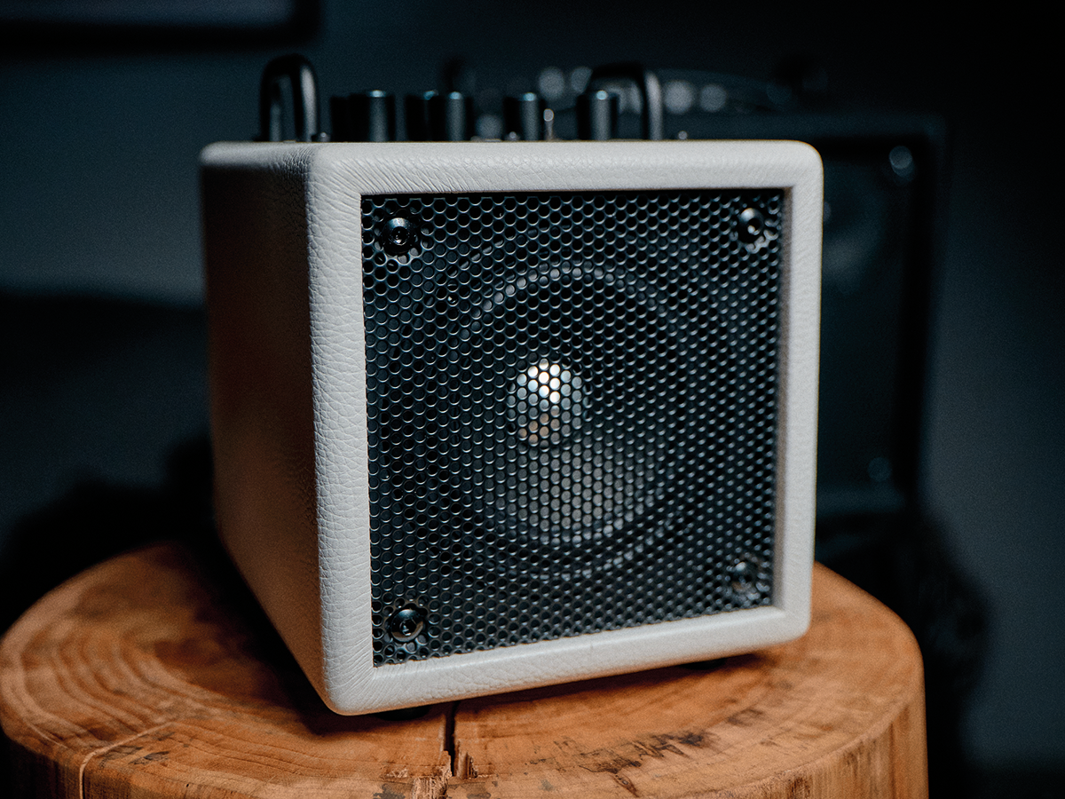 ★Phil Jones Bass NANOBASS X4美品★ Amazon.com: Phil Jones Bass X4 Nanobass 35-watt Multi