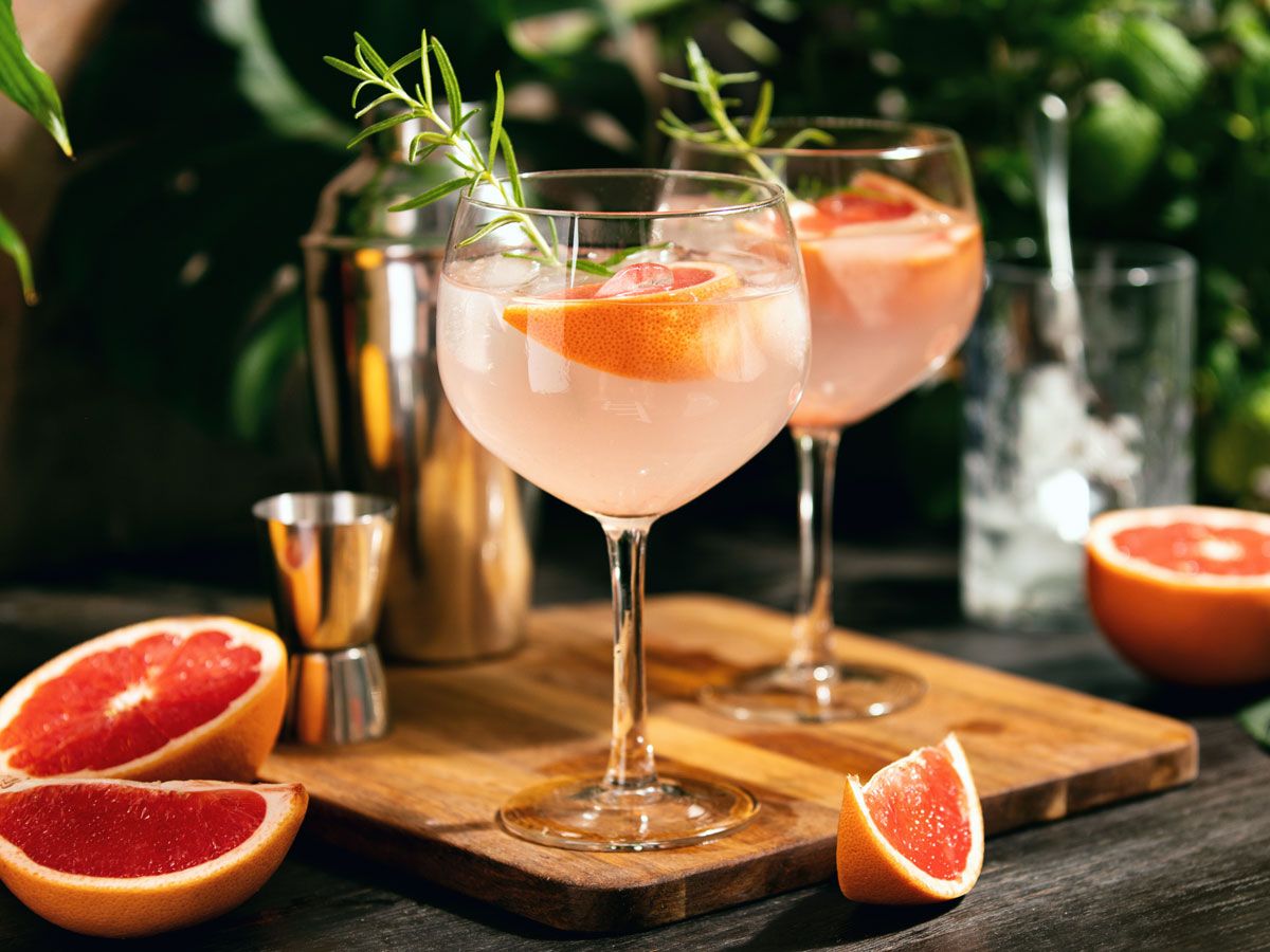How To Plant A Cocktail Garden For Unique Mixed Drinks | Gardening Know How