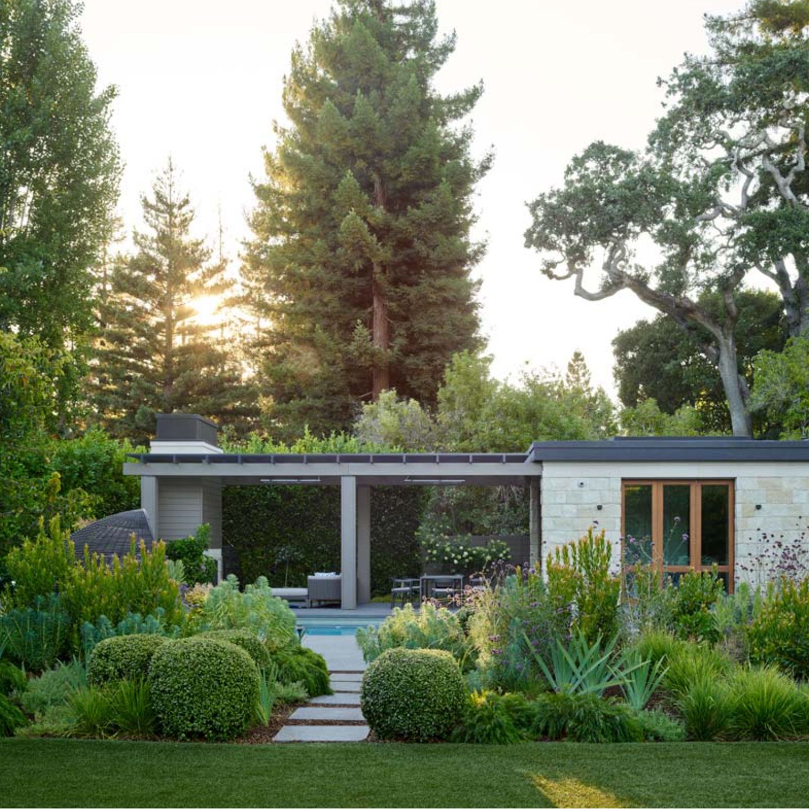 45 Beautiful Backyard Landscaping Ideas That Will Inspire You 25