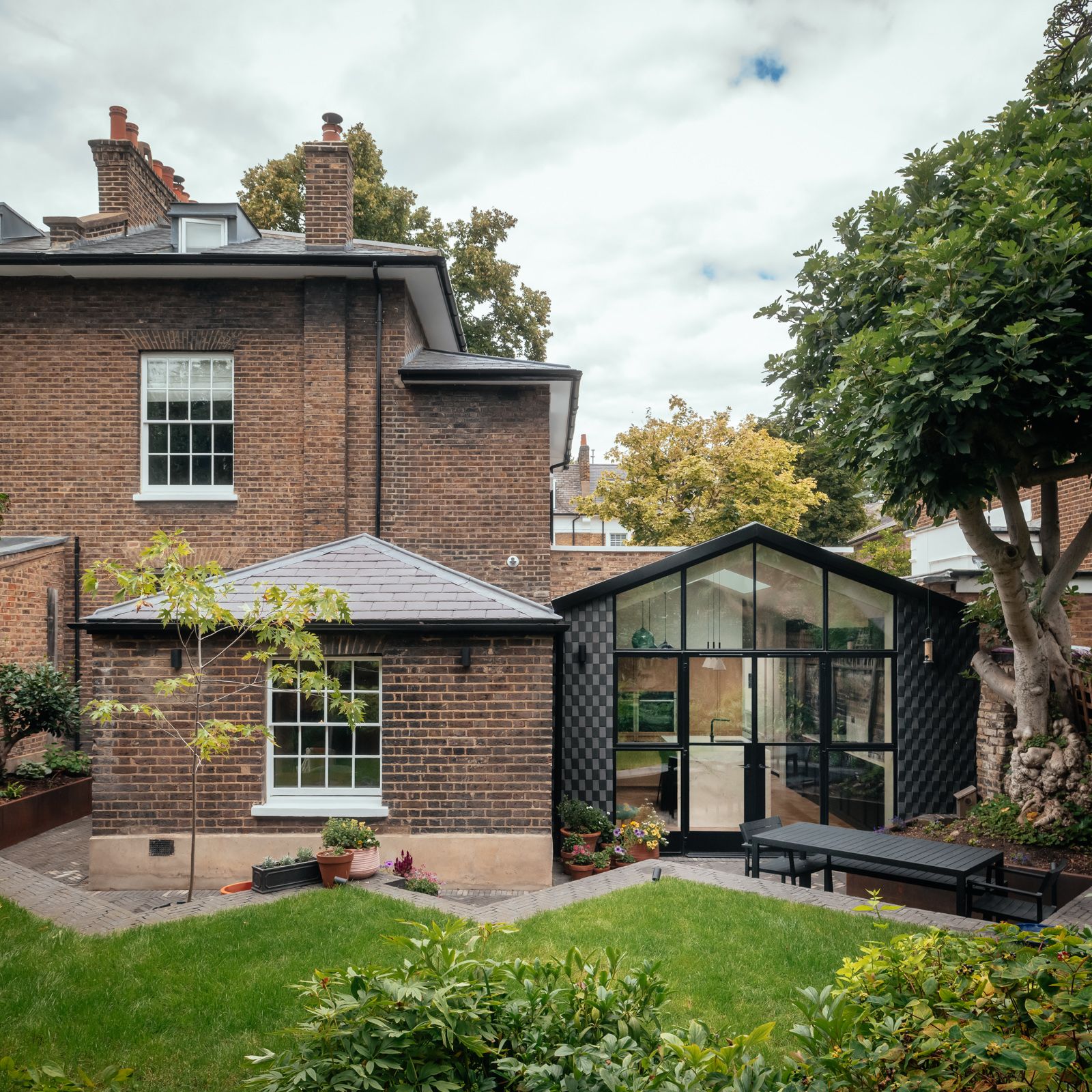 トップス houseonthehill Exploring Tilde House in London's Canonbury | Wallpaper*