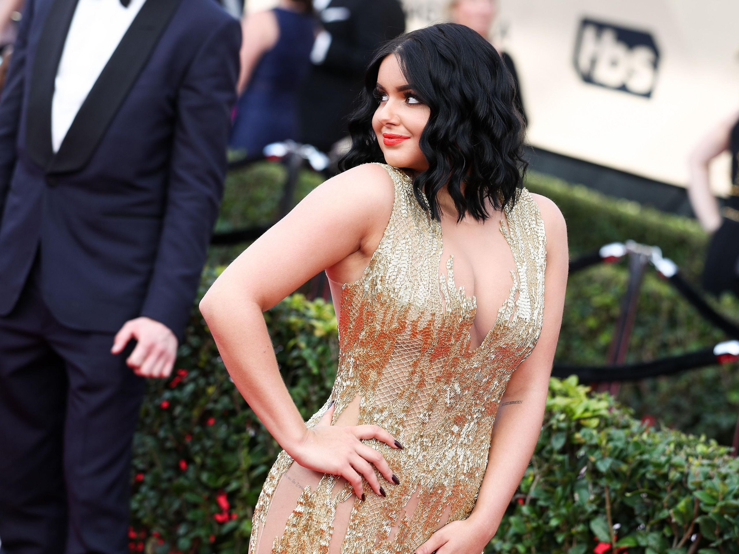 ariel winter dress controversy Has No Time For Your Body Shaming Everyone Sizing Can the Mother of Size:9 D