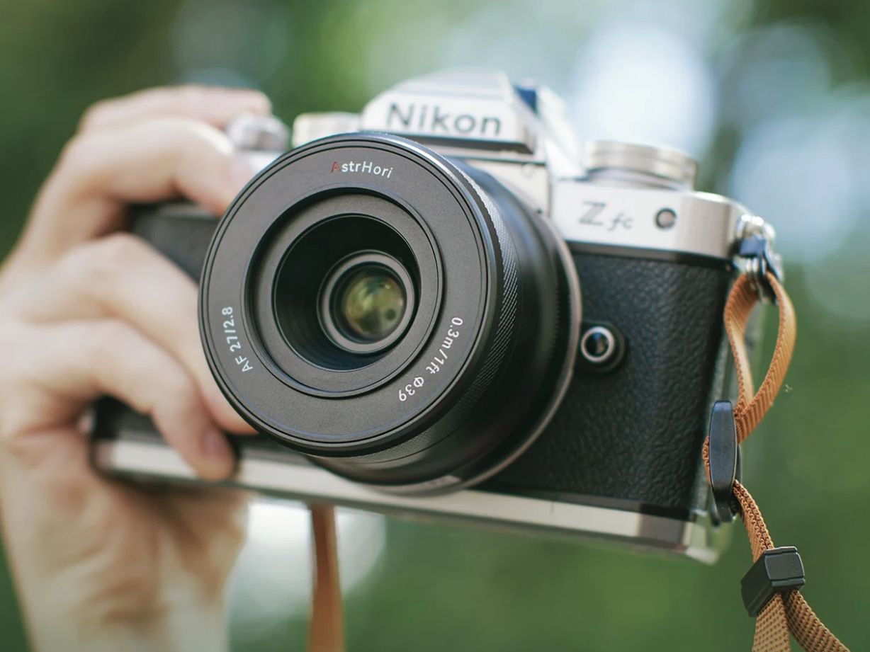 AstrHori launches an incredibly cheap autofocus prime lens for