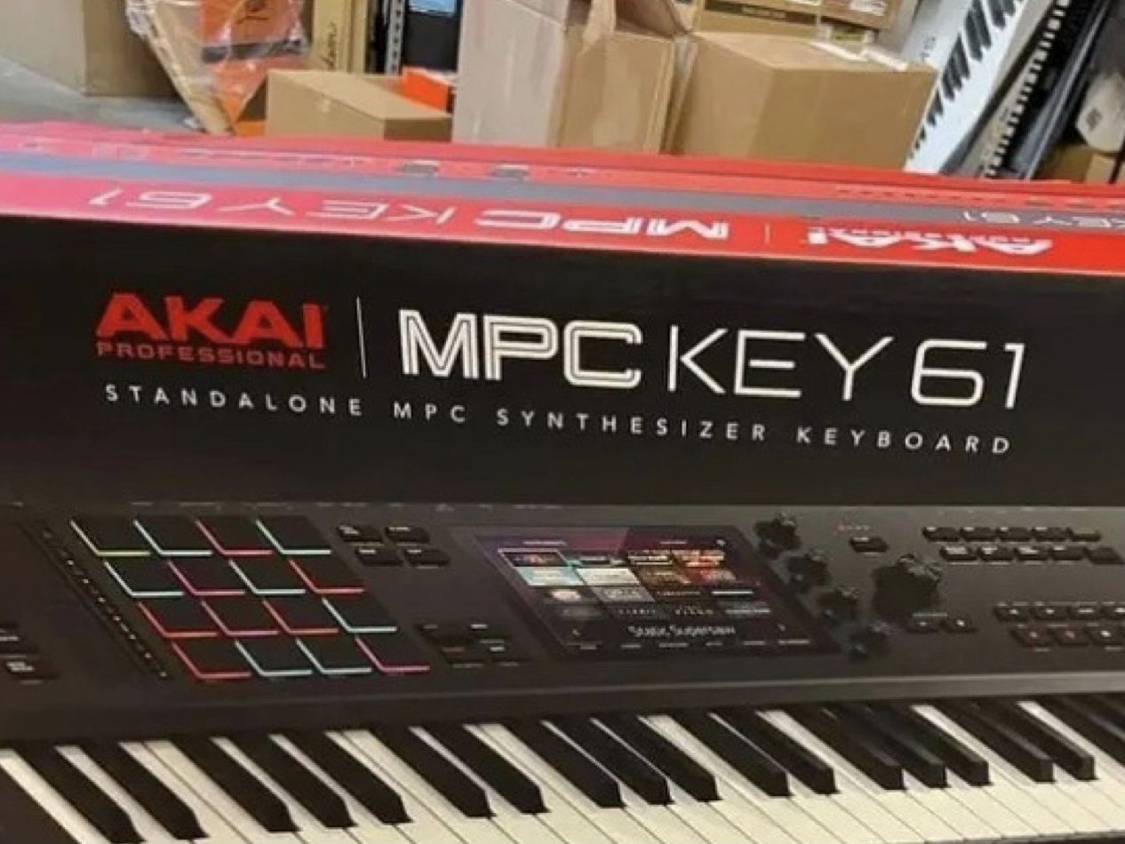 AKAI MPC KEY 61 元箱付き Akai - MPC Key 61 – Steve's Music Store