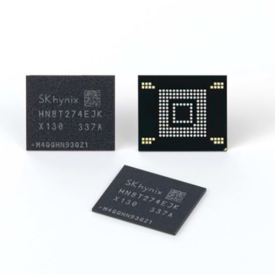 Samsung's archrival becomes first chipmaker to launch 300+ layer