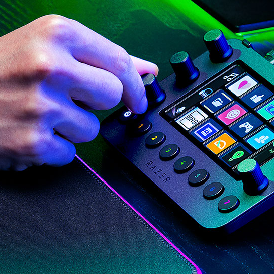 Razer's Stream Controller Lets You Control Your PC Easily | Tom's