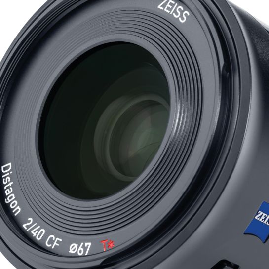 Zeiss Batis 40mm f/2 makes bunch of five for Sony E-mount