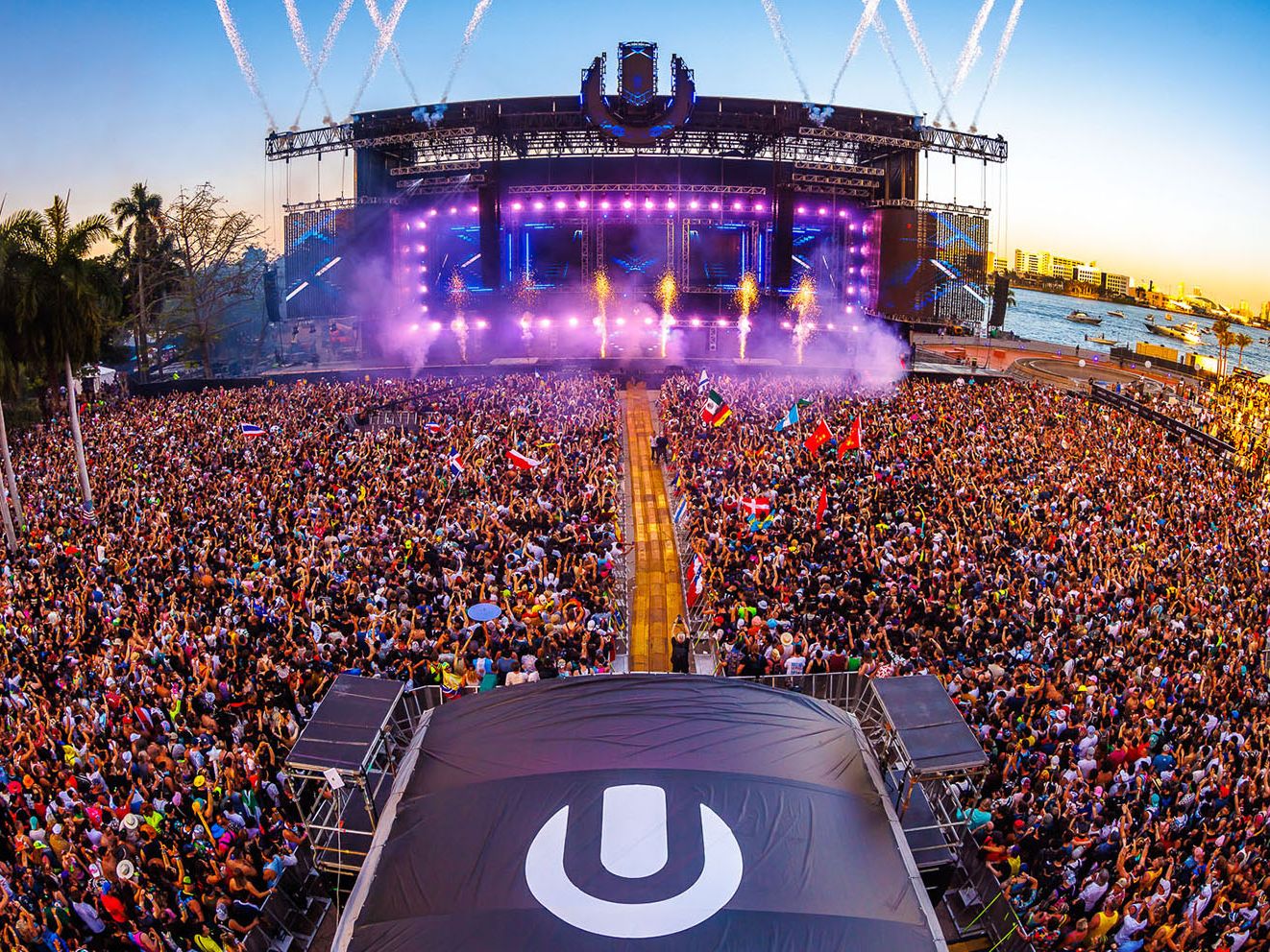 L-Acoustics Powers the Main Stage at Miami's Ultra Music Festival