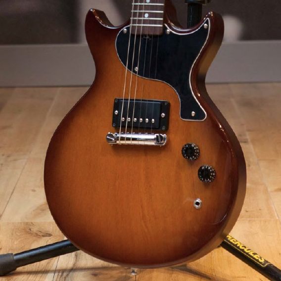 ギター Gordon Smith Guitars Review: Gordon Smith GS Deluxe Semi Solid