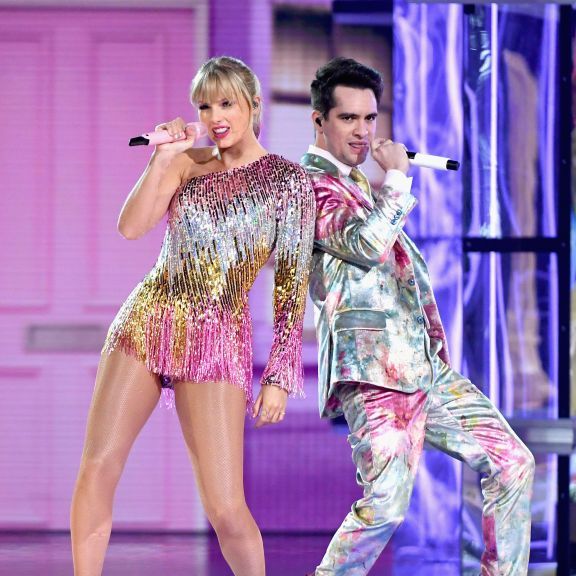 Taylor Swift ME! Performance Best Twitter Reactions at Billboard