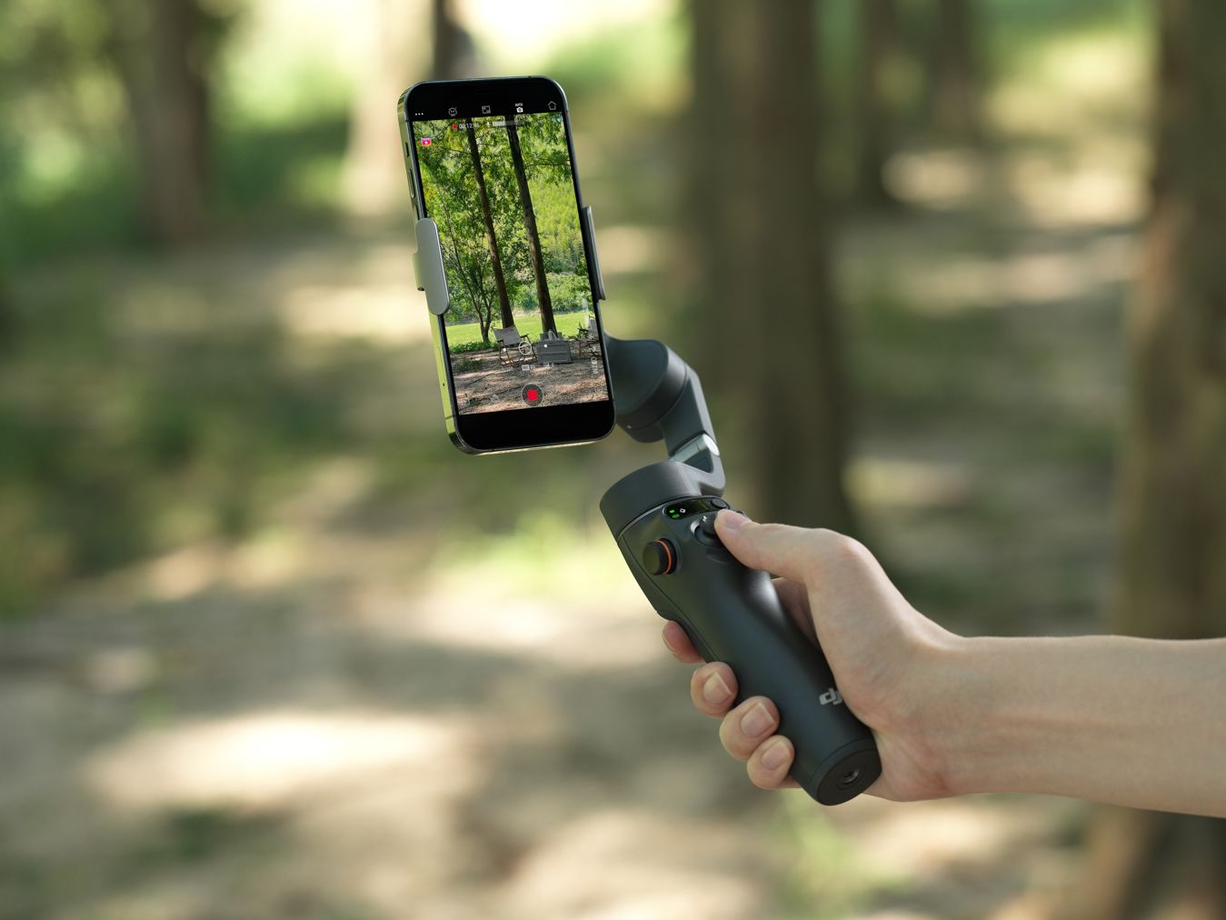 DJI Osmo Mobile 6 gimbal gives more control over smartphone