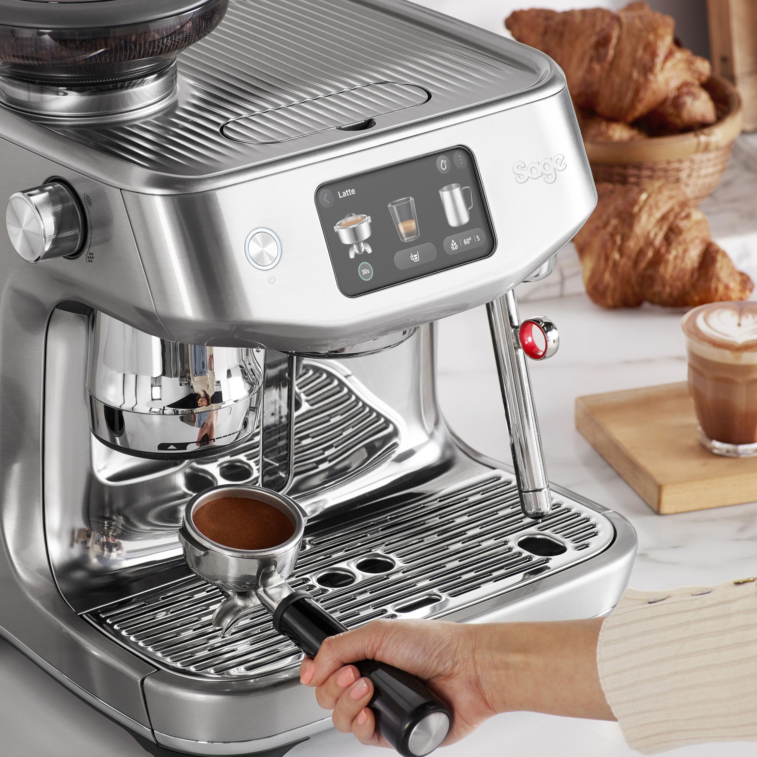 Sage's new coffee machine guides your hand like a friendly virtual