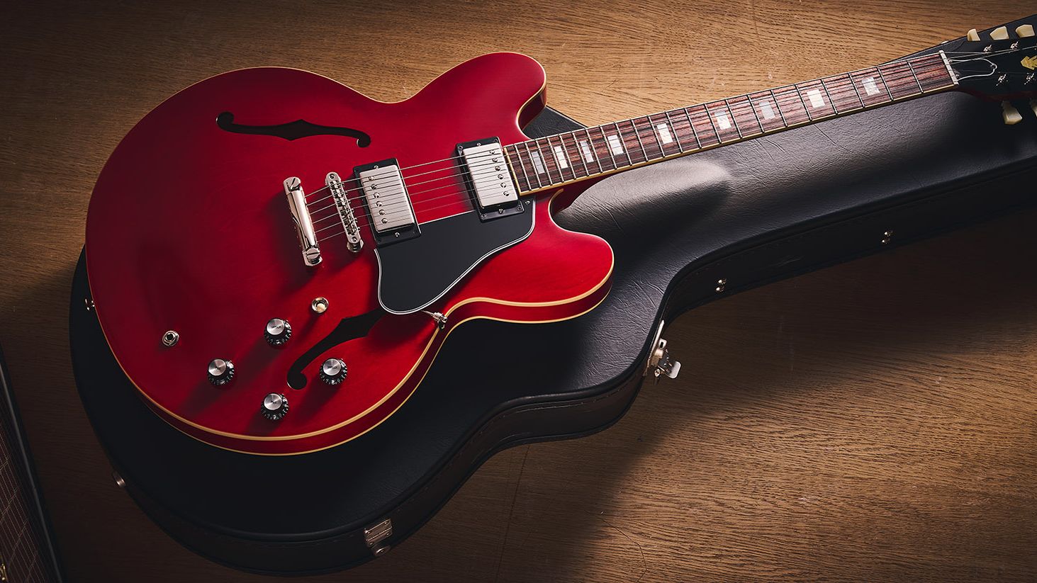 ギター Epiphone inspired by Gibson ES-335 Epiphone Inspired by Gibson ES-335 (Cherry) | USA
