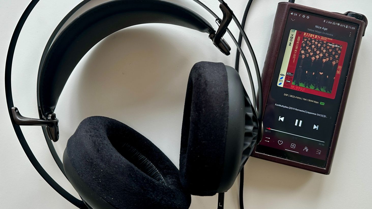 Meze Audio 105 AER review: open-backed wired headphones that sit 