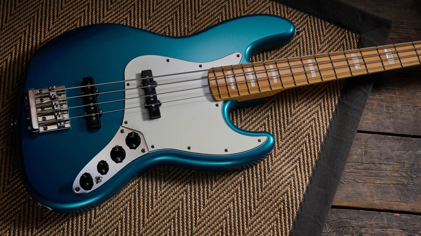 【fab four】 Classic Vibe 50s Squier Classic Vibe Active '70s Jazz Bass review | Guitar World