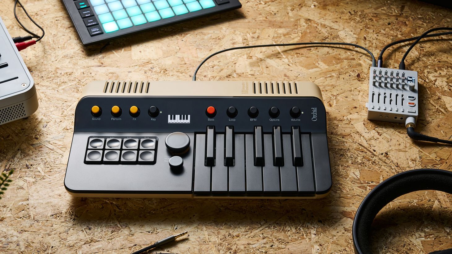 An inspiring ideas machine that trades technical theory for