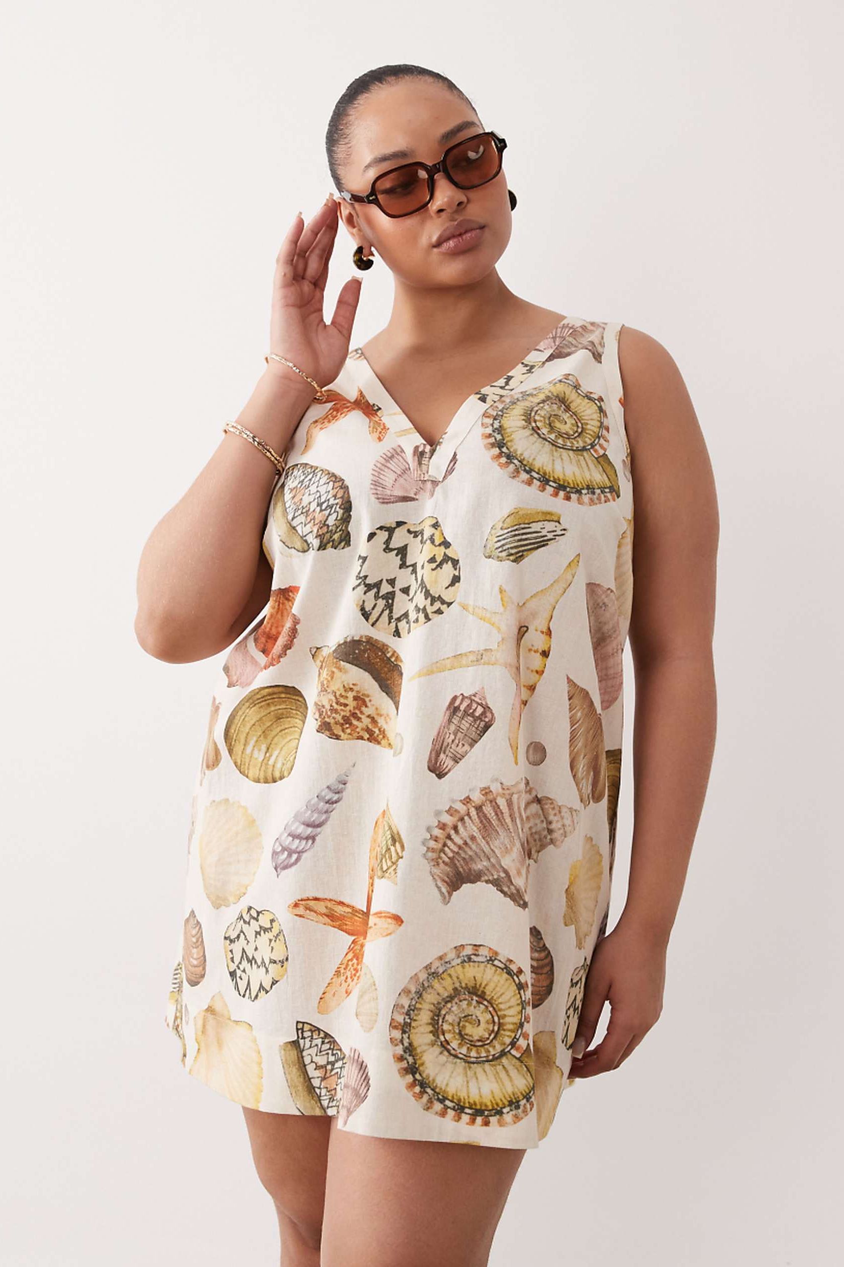 Asos Design Curve Cotton Linen V Neck Smock Mini Dress in Shell Print