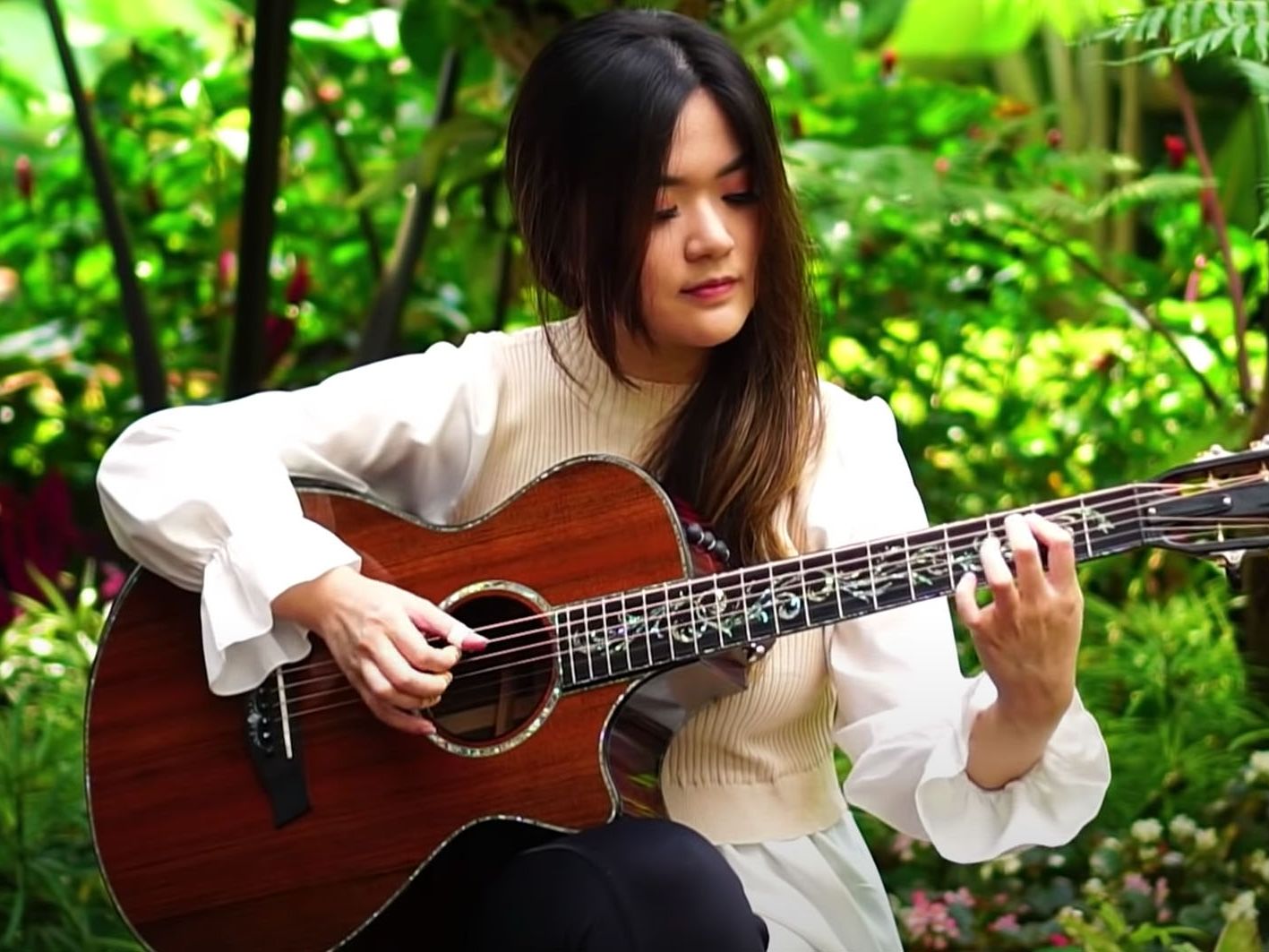 jungle ギター This fingerstyle acoustic arrangement of Guns N' Roses' Welcome to