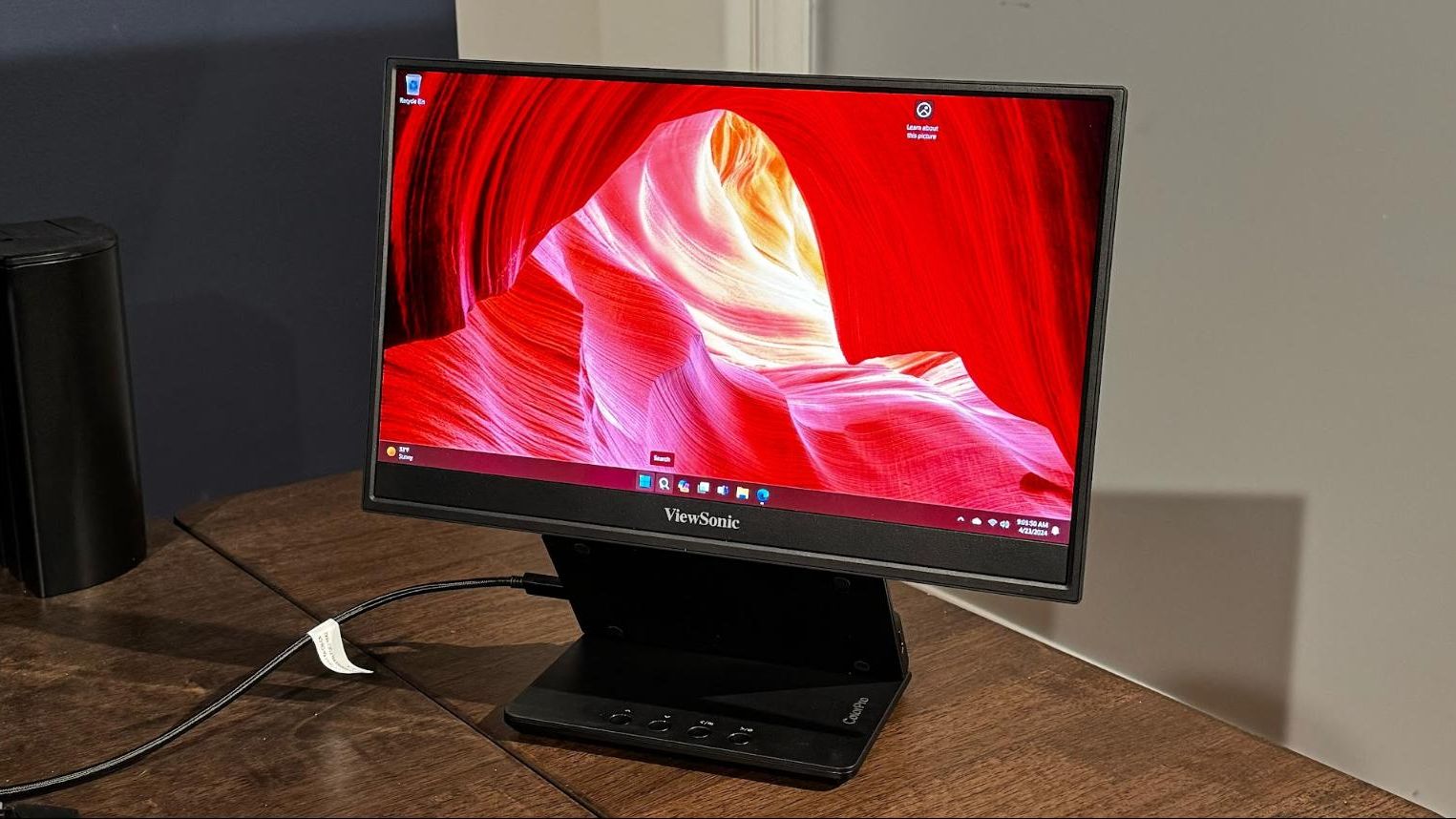 ViewSonic ColorPro VP16-OLED portable monitor review: Standing