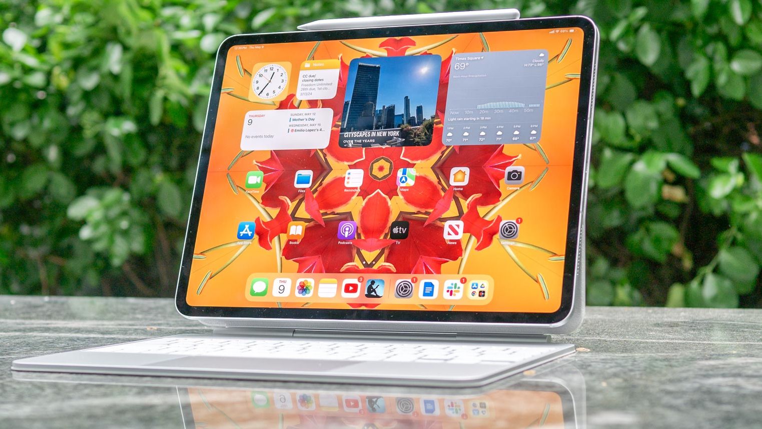 M4 iPad Pro セット Apple 13-Inch iPad Pro M4 WiFi 512GB With Standard Glass - Space