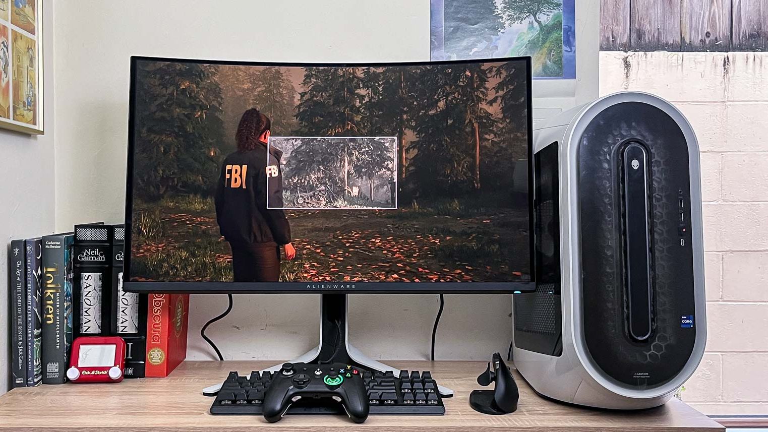 ALIENWARE 32 4K QD-OLEDゲーミングモニターと３２型モニター Alienware 32 QD-OLED review: Speed and style in one stunning