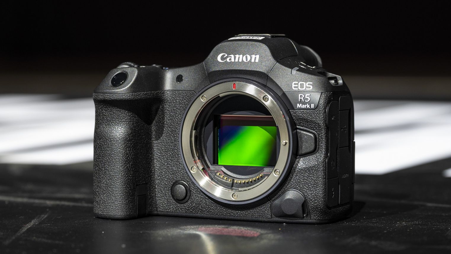 Canon - EOS R5 canon キャノン EOS R5 Mark II：レンズ交換式カメラ・レンズ｜個人｜キヤノン