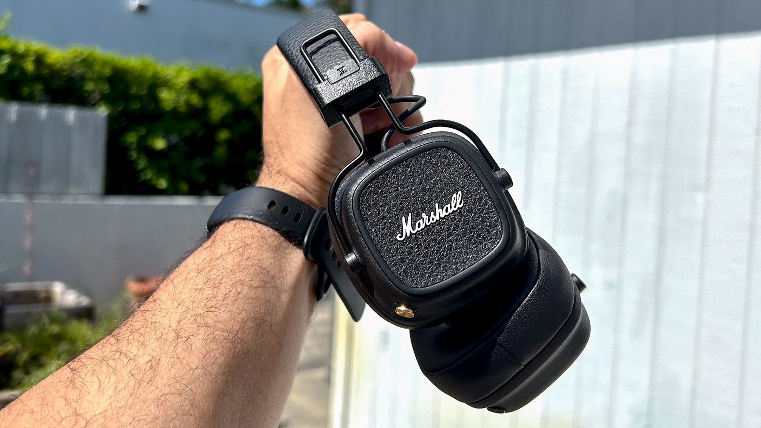マーシャル　MAJOR V Amazon.com: Marshall Major V On-Ear Bluetooth Headphone