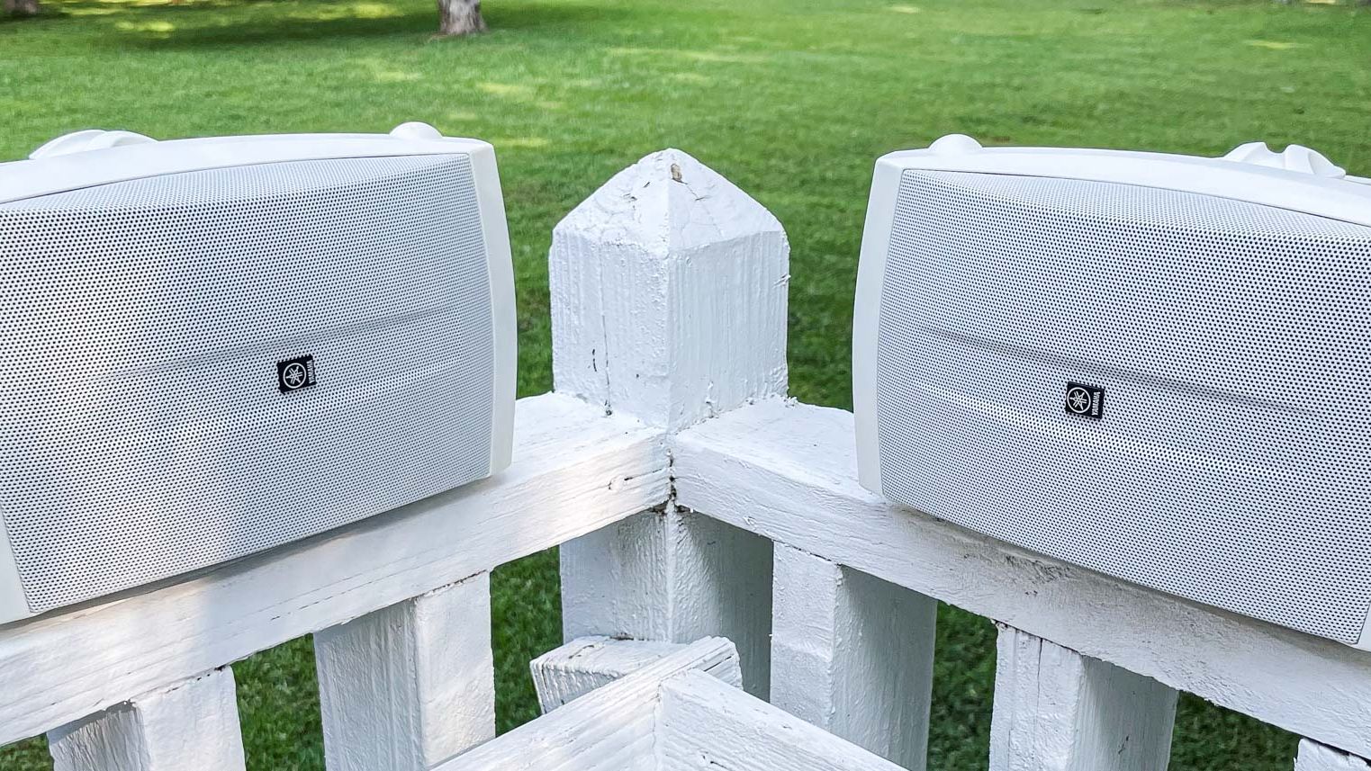 Yamaha Corporation All-Weather Speaker System with Wide Frequency Response - White