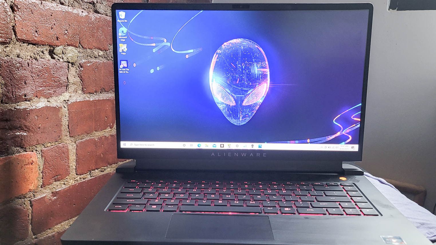 ALIENWARE m15 プレミアム VR Alienware m15 VR Laptop Mag AMD