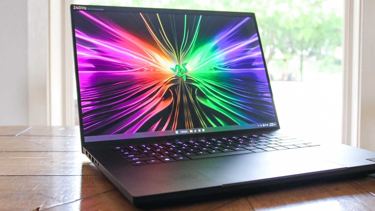 [美品] RazerBlade16(2024)+RTX4090 MEM96GB jG8Vz7WbUXE4kEZjsFWkXk.jpg