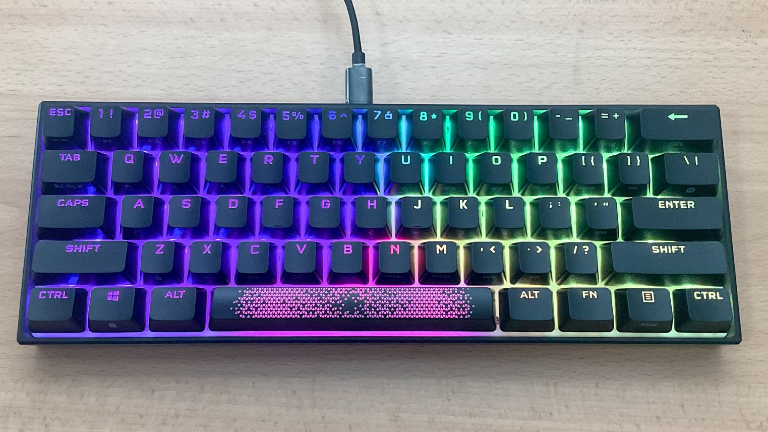 (ほぼ新品) CORSAIR K65 RGB MINI Amazon.com: Corsair K65 PRO Mini RGB 65% Optical-Mechanical