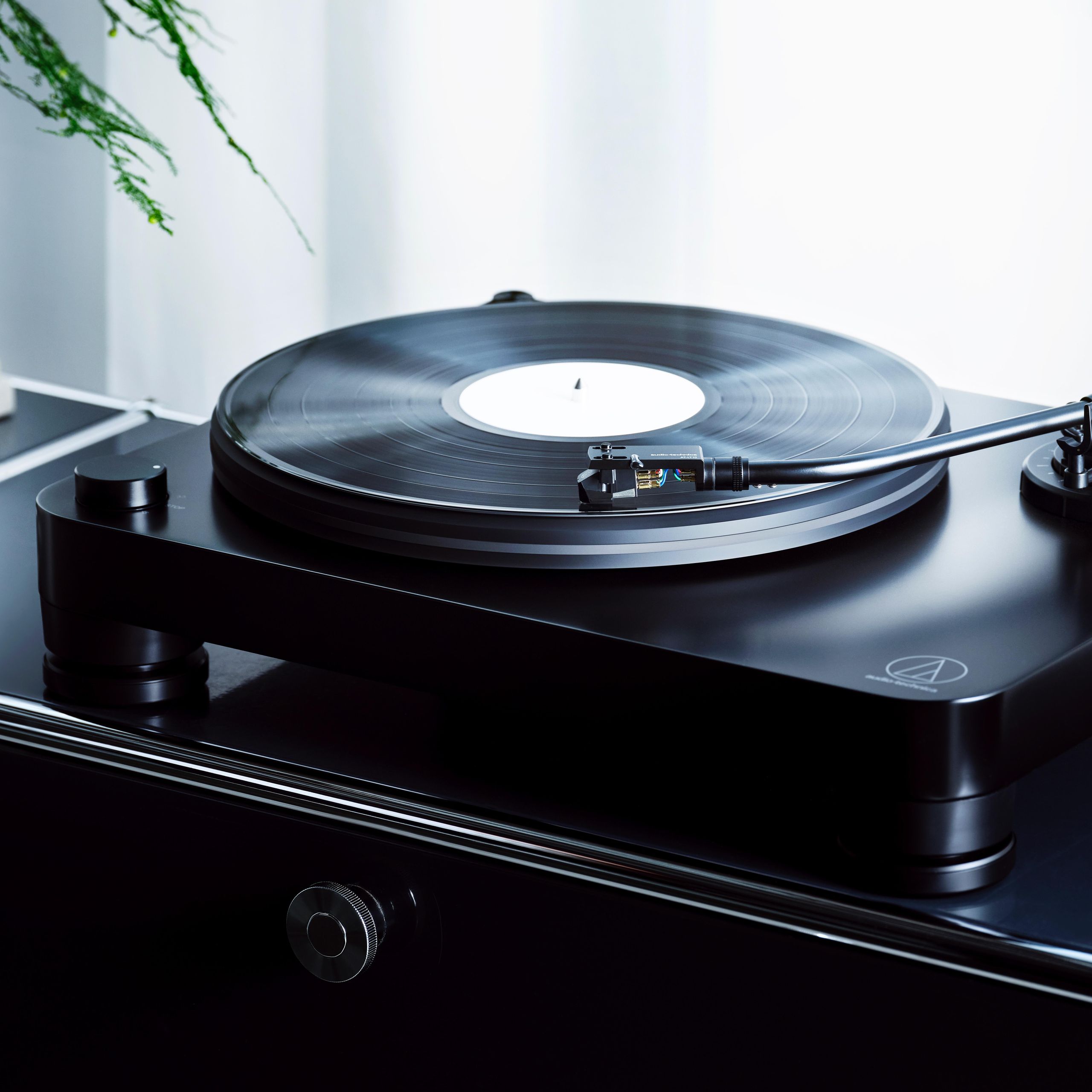 Audio-Technica's new AT-LP7X turntable offers ample versatility in