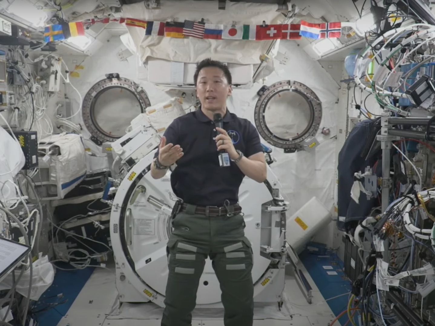 Astronaut makes 'space kimchi fried rice' in orbit as crew starts