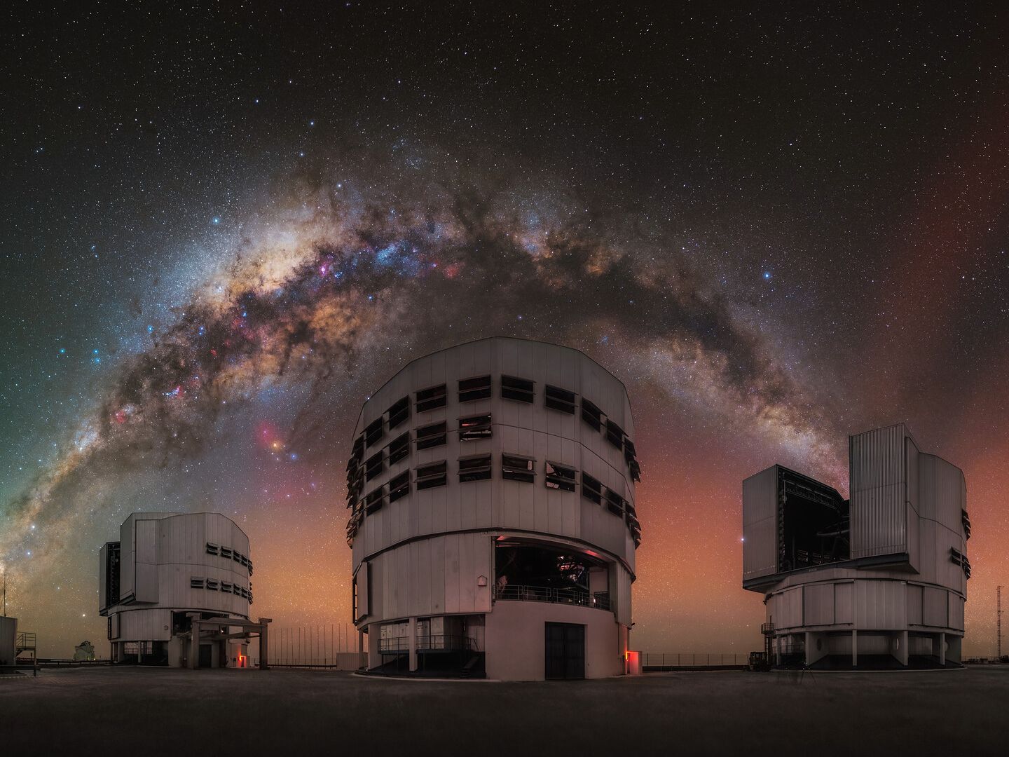 The Milky Way arcs over the Very Large Telescope photo of the day