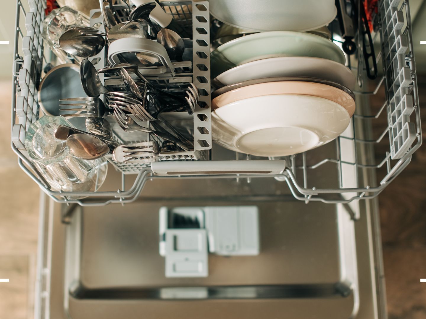 How Long Can You Leave Clean Dishes in the Dishwasher: Expert Tips