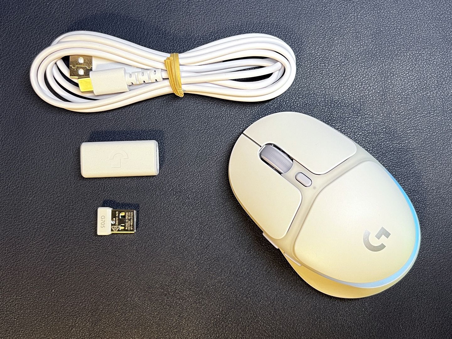Logitech G705 Review: Cute, clicky, contoured | Tom's Hardware