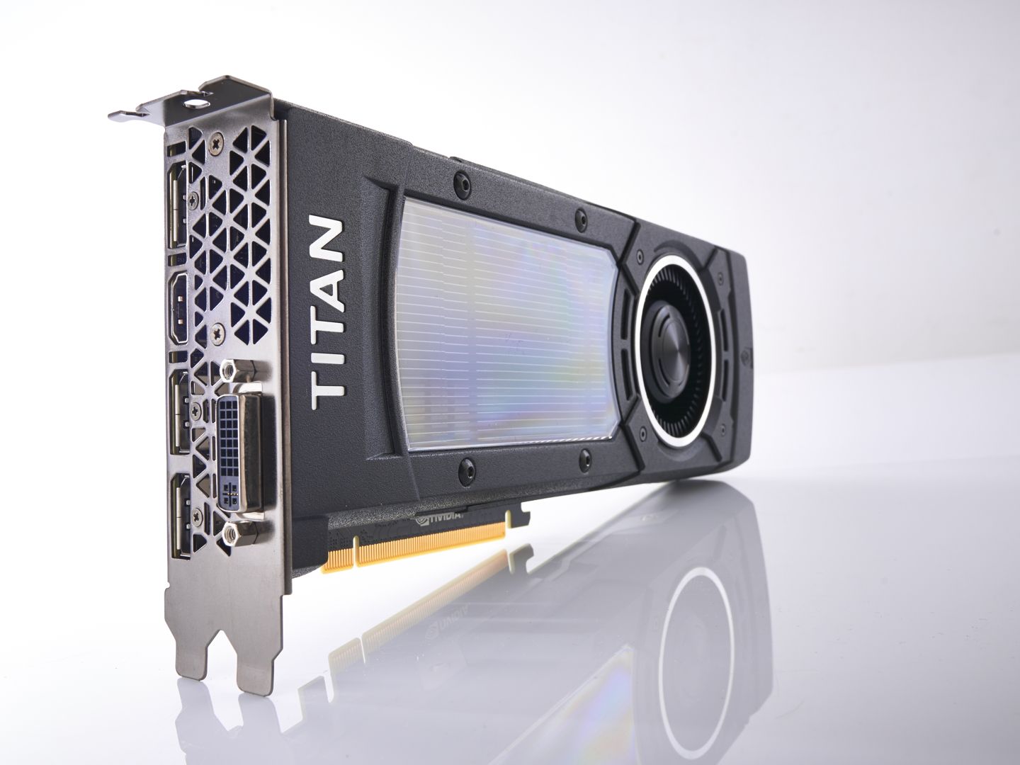 GeForce GTX TITAN X 12G　Maxwell 890a921863c64c7ca3f7919c461418