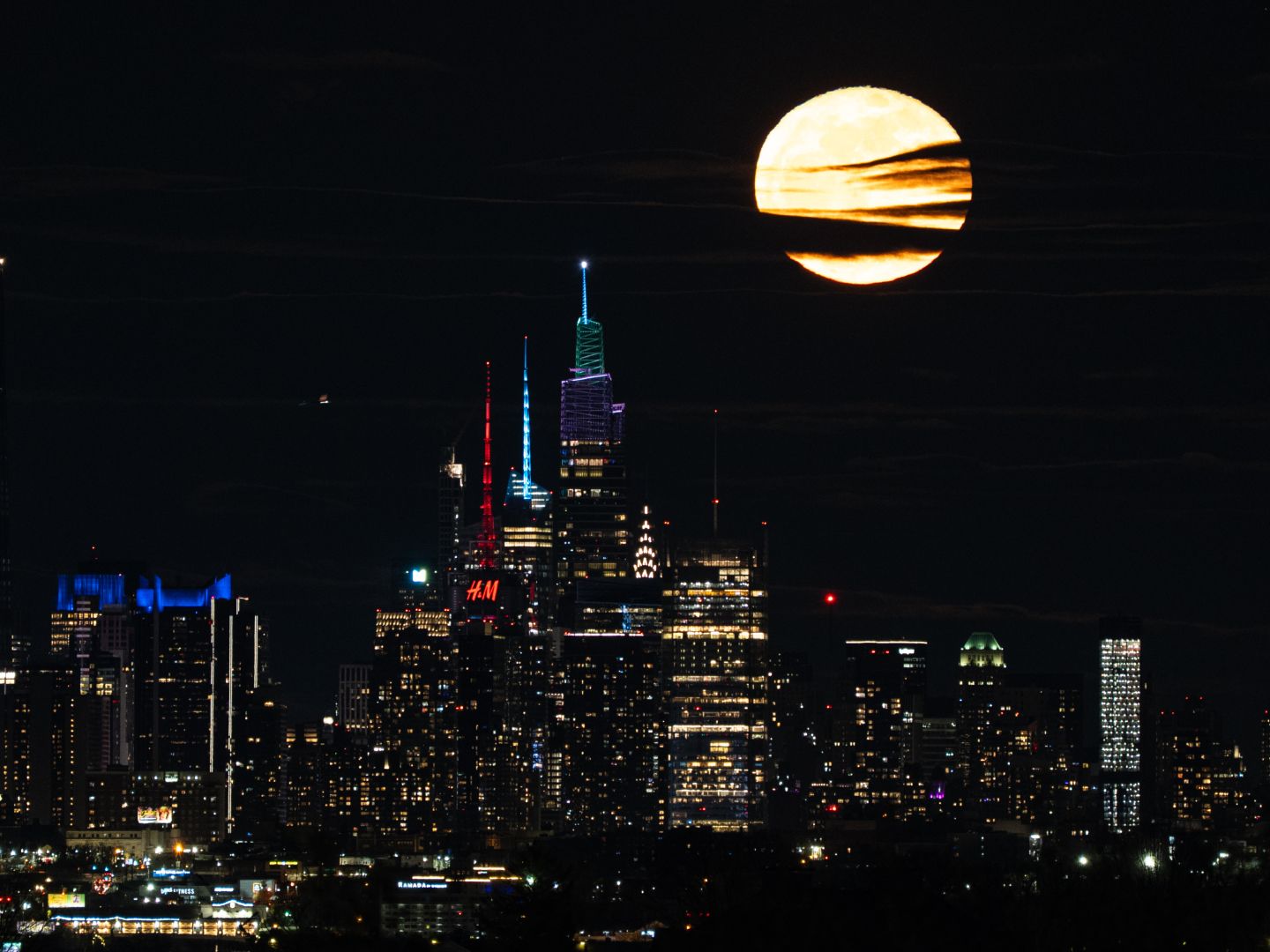 April full moon 2026 — When, where and how to see the Pink Moon