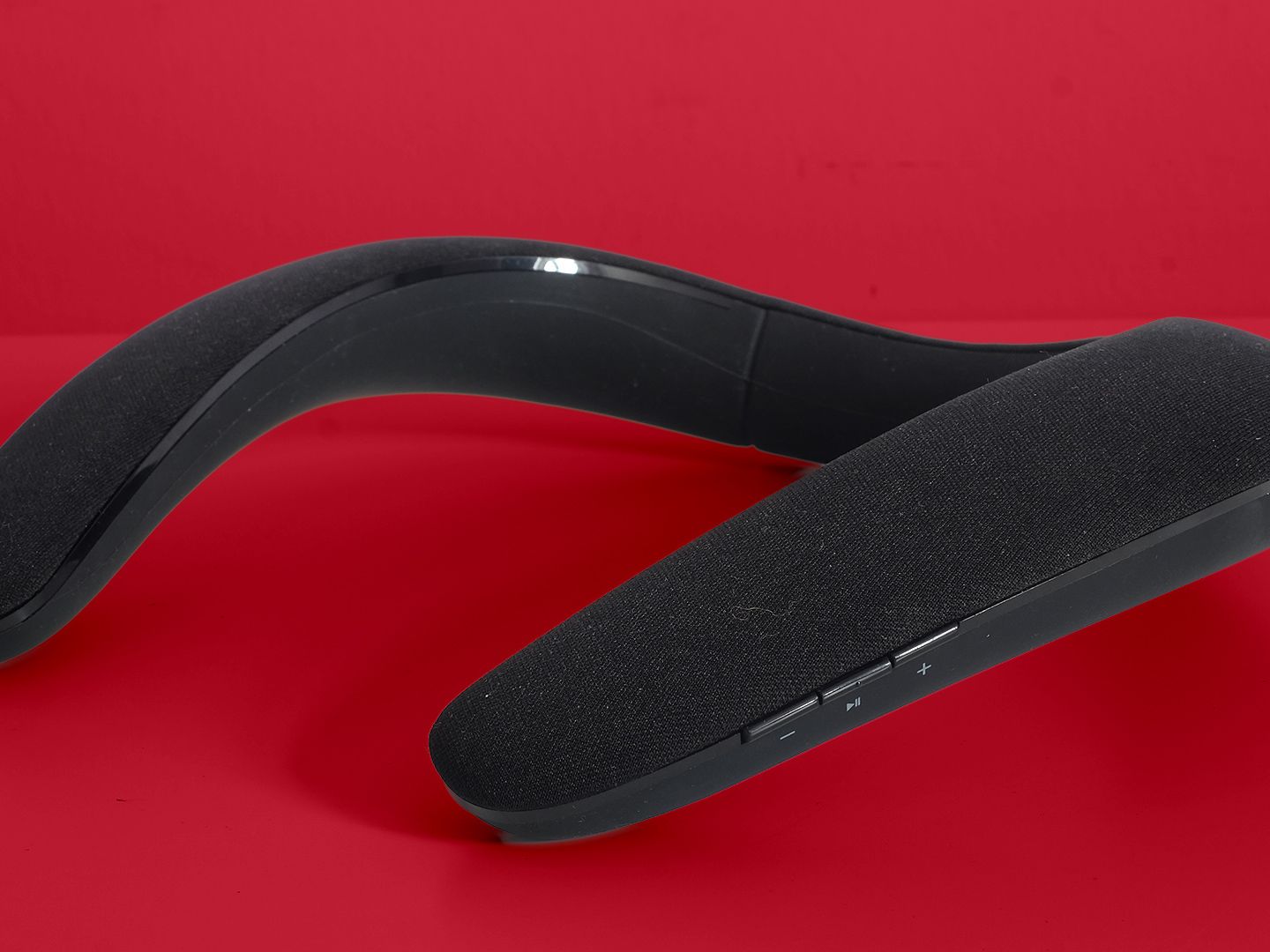 JBL SOUNDGEAR BTA | Wearable wireless sound