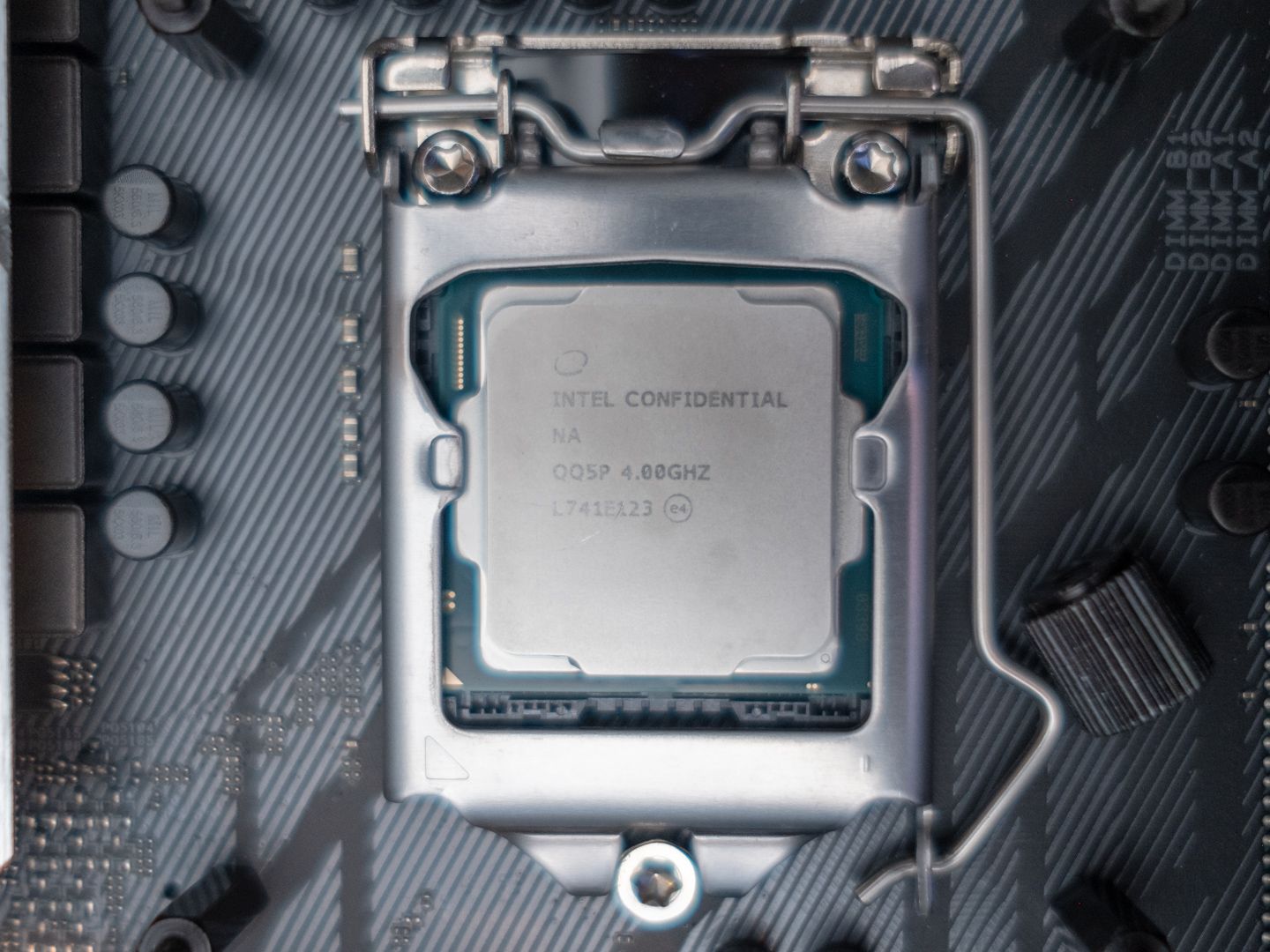 Intel Core i7-9700K spotted overclocking past 5.5GHz across all