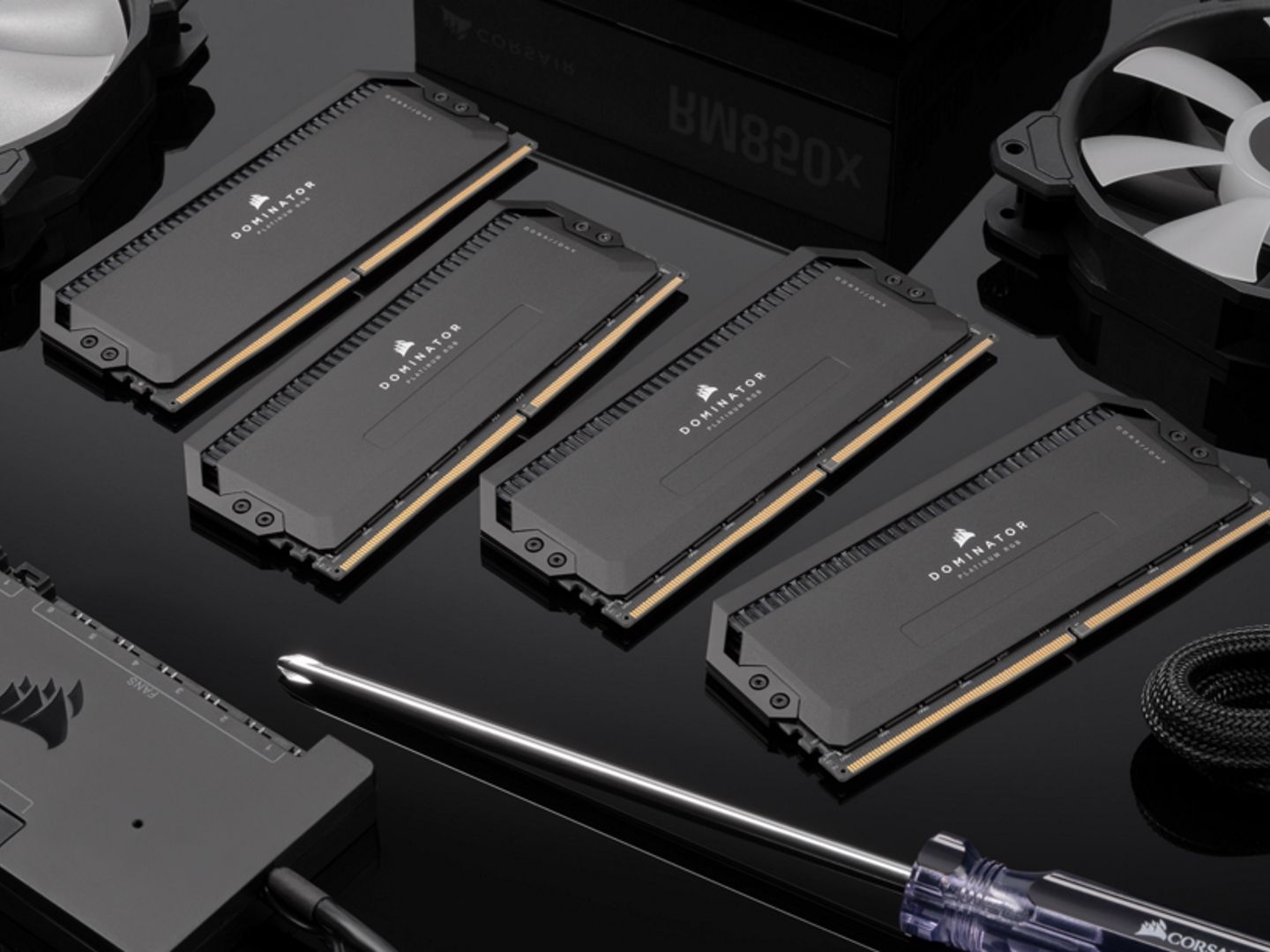 メモリー CORSAIR DOMINATOR PLATINUM RGB DDR5 64GB CORSAIR DOMINATOR PLATINUM RGB DDR5 RAM 64GB (4x16GB