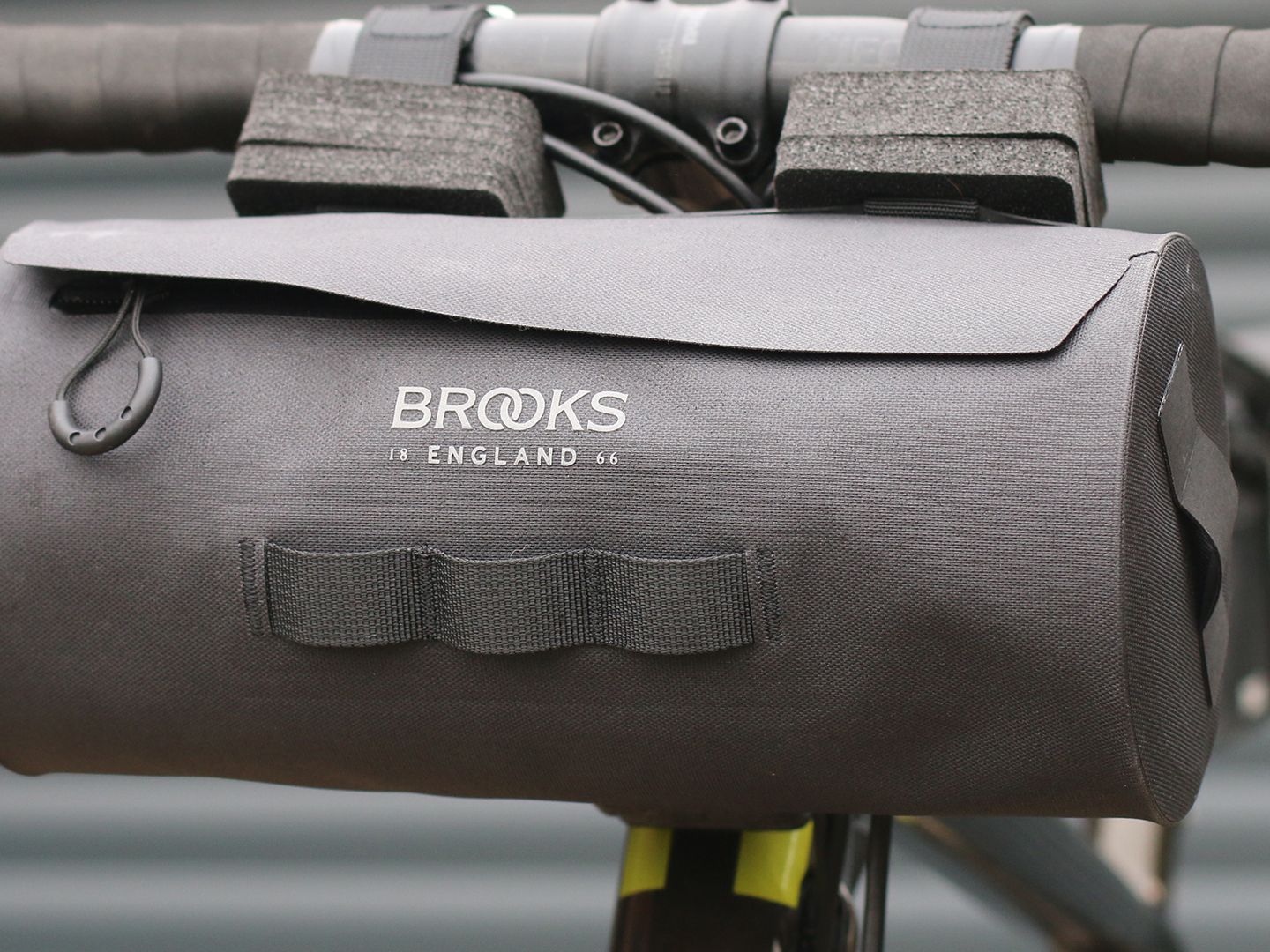 Brooks England Scape Handlebar Pouch review – tidily-made and